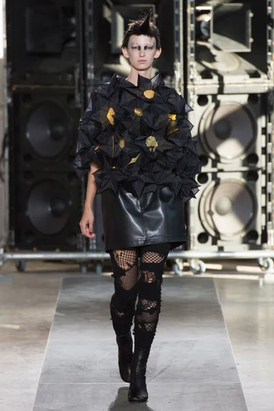 Look 40